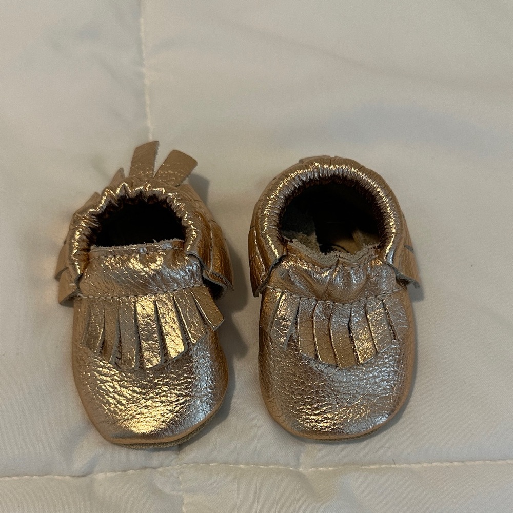 Bird rock baby, rose gold Baby Moccasins